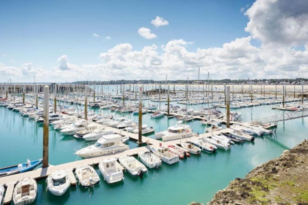 50M De La Plage: Studio Au Coeur Du Centre ! Apartman Saint-Cast-le-Guildo Kültér fotó