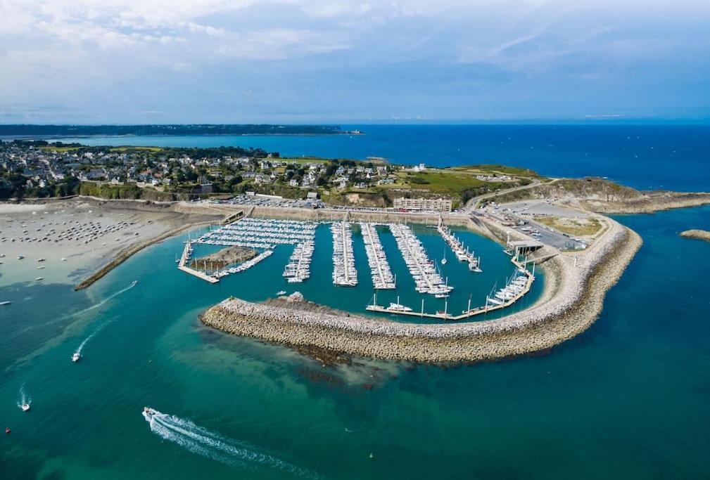 50M De La Plage: Studio Au Coeur Du Centre ! Apartman Saint-Cast-le-Guildo Kültér fotó